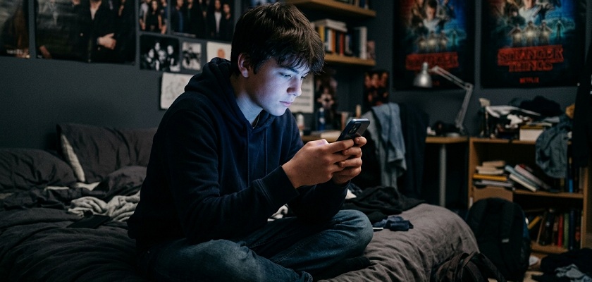 Faut-il forcer les ados à décrocher de leur écran ?
